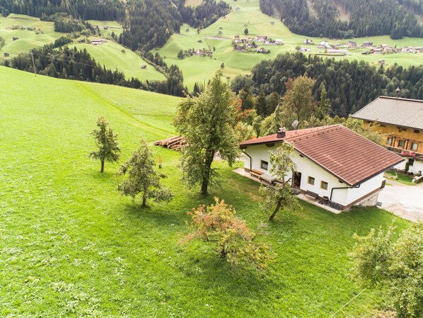 Außenseite Ferienhaus [Sommer]