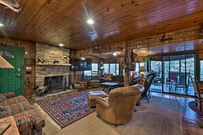 Living Room | Main Floor