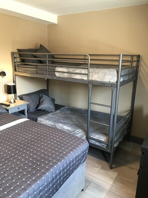  Family room bunkbeds