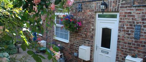 Bluebell Cottage Exterior