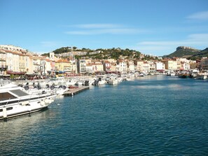 Marina