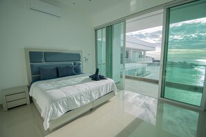 Amazing Ocean Vies from Every Room!