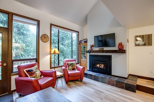 Living Room with Gas Fireplace