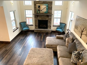 Living room with fire place 