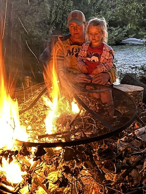 A firepit to relax and unwind.