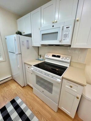 Updated kitchen and appliances.