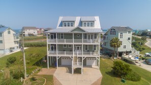 Sound side view of house