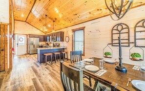 Spacious dining and kitchen space