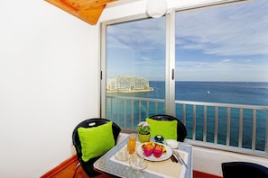Stunning sea views of Spinola Bay from the seafront balcony!
