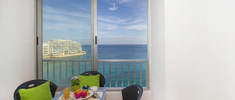 Stunning sea views of Spinola Bay from the seafront balcony!