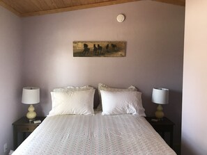 Bedroom with queen bed