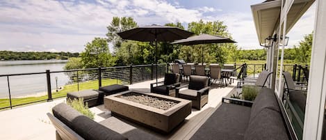 Spend your days relaxing on this amazing deck