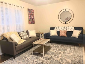 Living Room (2)
