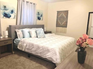 Master King Room (1)