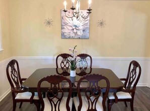 Dinning Room (1)