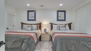 Guest bedroom with 2 queen beds
