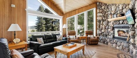 Living Room: Northstar Home Away From Home