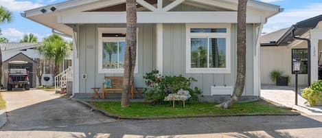 The beautiful Sea Gem Cottage is located in the only cul-de-sac in Venture Out. There is a nice green space with picnic tables across the road hence the "Treasure Island" name.