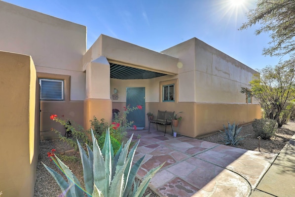 Tucson Vacation Rental | 2BR | 2BA | Step-Free Access | 900 Sq Ft