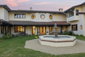 The inviting front courtyard