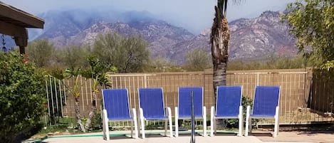 Welcome to Oro Valley Retreat.  Spectacular mountain views await you.