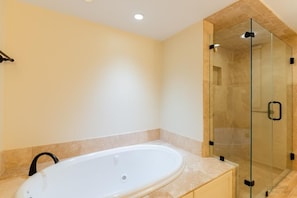 65 Baynard Cove  - Master Bathroom