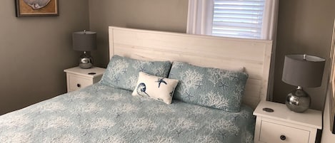Master Bedroom w/King bed