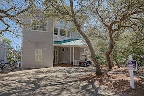 The Great Escape - Luxury Crystal Beach Vacation Rental House with Private Pool and Near Beach in Destin, Florida - Five Star Properties Destin/30A