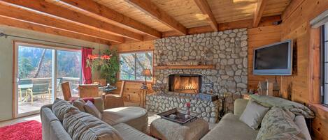 Lake Arrowhead Vacation Rental | 3BR | 2BA | 1,250 Sq Ft | Steps Required