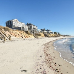 2-Minute Walk to Sandy Beach!