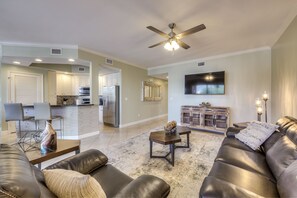 Open Floor Plan!