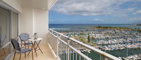 Incredible Ocean Views Over Waikiki Yacht Harbor from the Entire Suite!