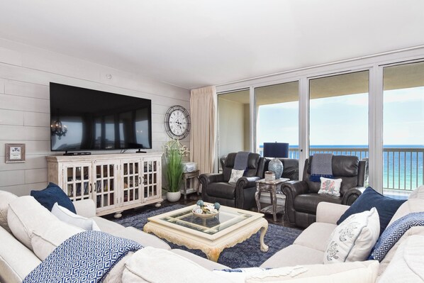 Silver Shells St. Maarten 1208 - Living Area