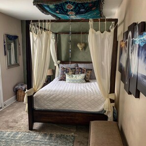 romantic canopy bed 