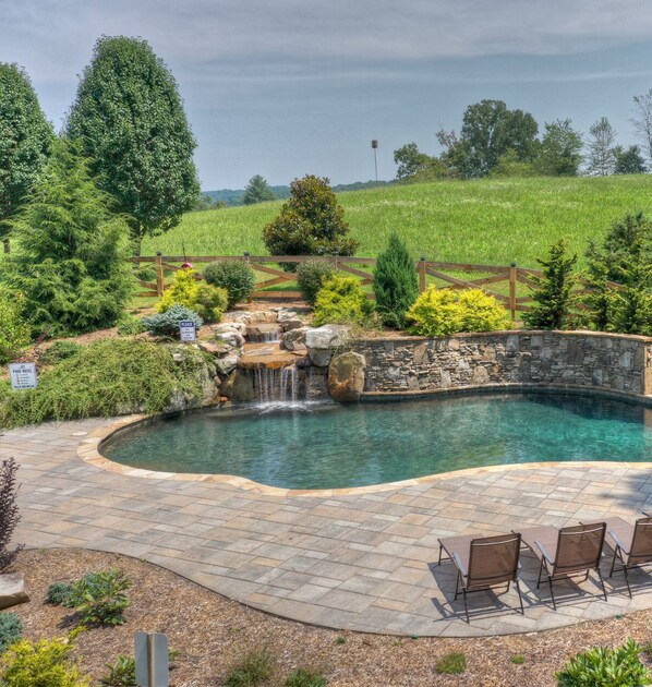 Southern Orchard House Waterfall Pool