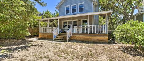 Norfolk Vacation Rental | 2BR | 1BA | 2 Stories | 1,322 Sq Ft