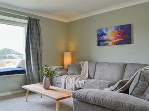 Living room | The Grain Store, Loch Ruthven