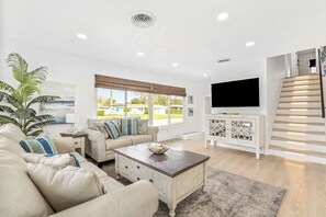 Spacious living room
