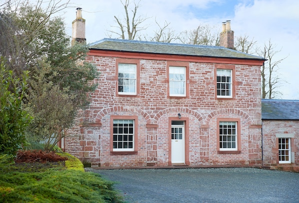 This beautiful Coach House is located in the Victorian stable block at Netherby Hall