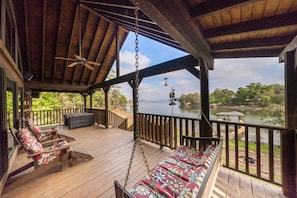plenty of outdoor space, furniture to relax, enjoy the outdoors from upper deck