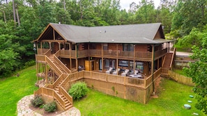 privacy, wilderness, lake views, and wildlife surrounds