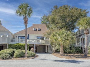 Welcome to 751 Spinnaker Beach House- Walk to Beach