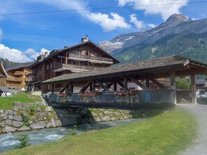 Nuage, Ciel, Plante, Bâtiment, L'Eau, Montagne, Paysage Naturel, Plan D'Eau, Maison, Montagnes