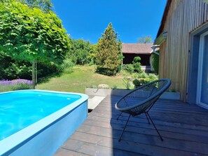 Schwimmbad, Garten, Verbundwerkstoff, Hinterhof, Schatten, Gartenmöbel, Hütte, Landscaping, Garten, Eco Hotel
