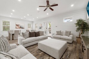 Spacious Living and Dining Area On 1st Floor