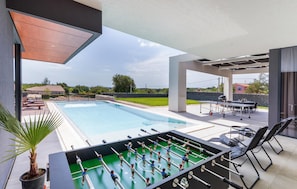 pool