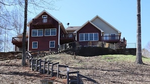 House on Lake Keowee near Clemson, back of the house, facing the waterfront.