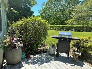 Enjoy River Life this Summer at the Riverhouse Cottage on the Niantic River. 
