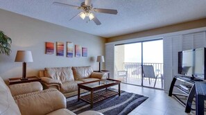 Family room with new furniture in December 2020