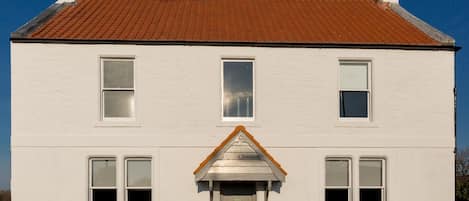 Adorable, luxury 19th century lodge